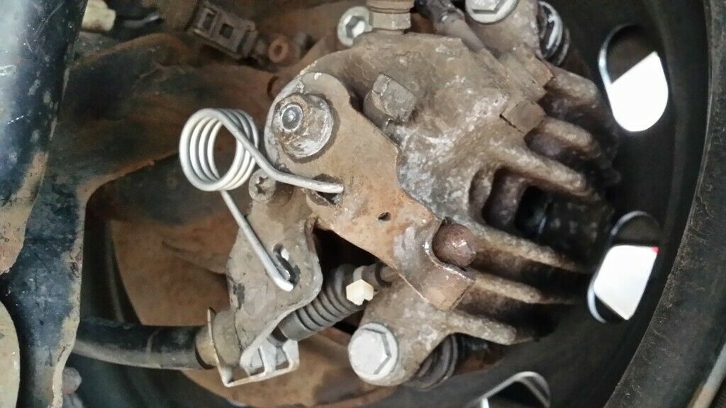 Handbremse fest - Bremssattel defekt?