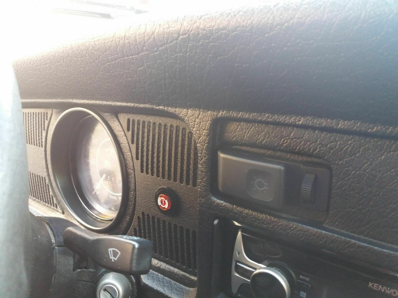 Kontrolleuchte Ausrufezeichen rot