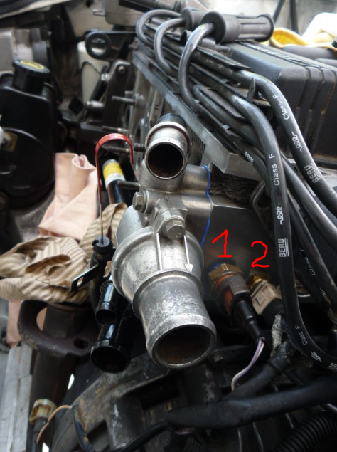 CLIO 1; B57B05, Bj 8/1994, 295.000 km; E7J.7.10 Steuerriemen defekt (nach 70.000 km/6.5 Jahre)