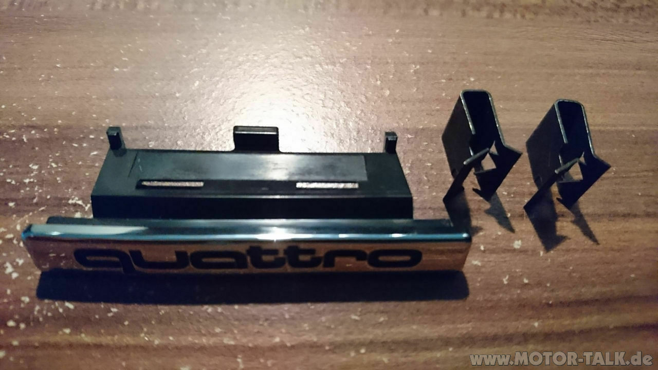 Quattro Emblem Kühlergrill Facelift