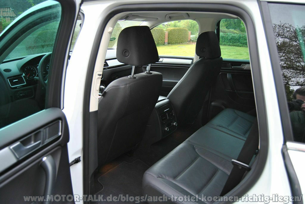 Rückbank mit genügend Beinfreiheit