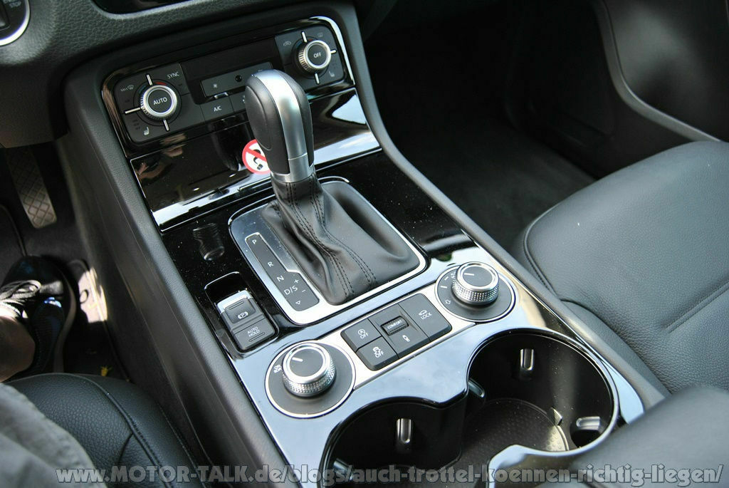 Klavierlack und Tasten mit den wichtigsten Funktionen