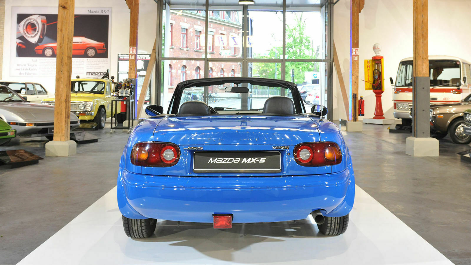 Der erste Mazda MX-5 startete 1989, in Deutschland ein Jahr später