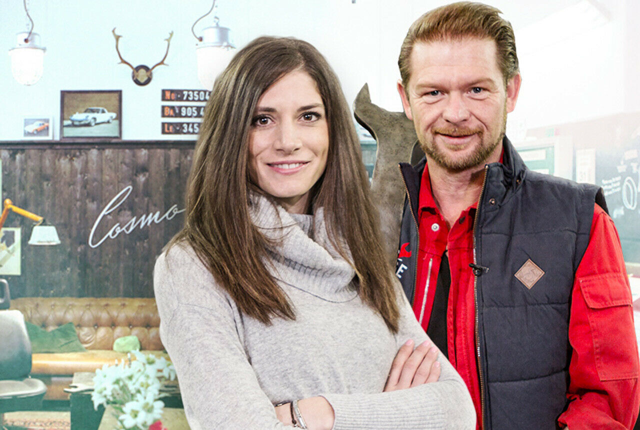 Cyndie Allemann und Det Müller kümmern sich um den Mazda Cosmo