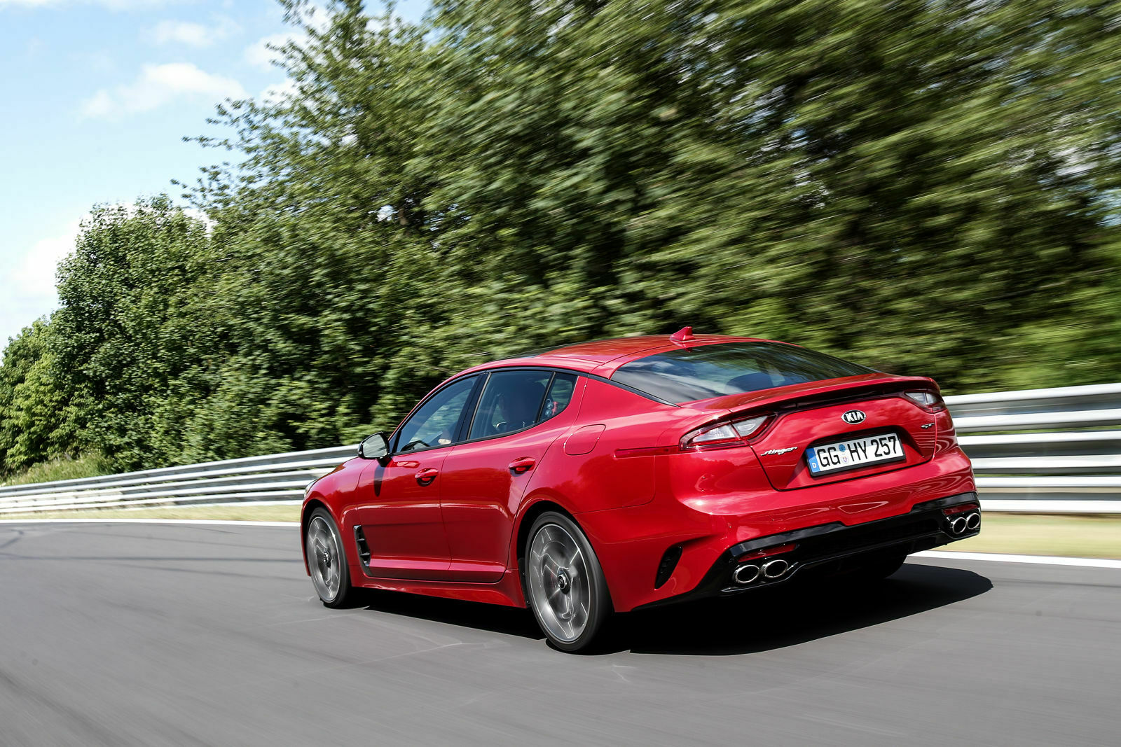Der Kia Stinger GT lässt mit sich spielen, ein Leistungsübersteuern lässt sich jedoch nur schwer auslösen