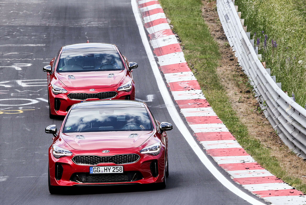 Das Fahrwerk des Stinger GT ist voll adaptiv und lässt ein gutes Maß an Wankbewegungen zu