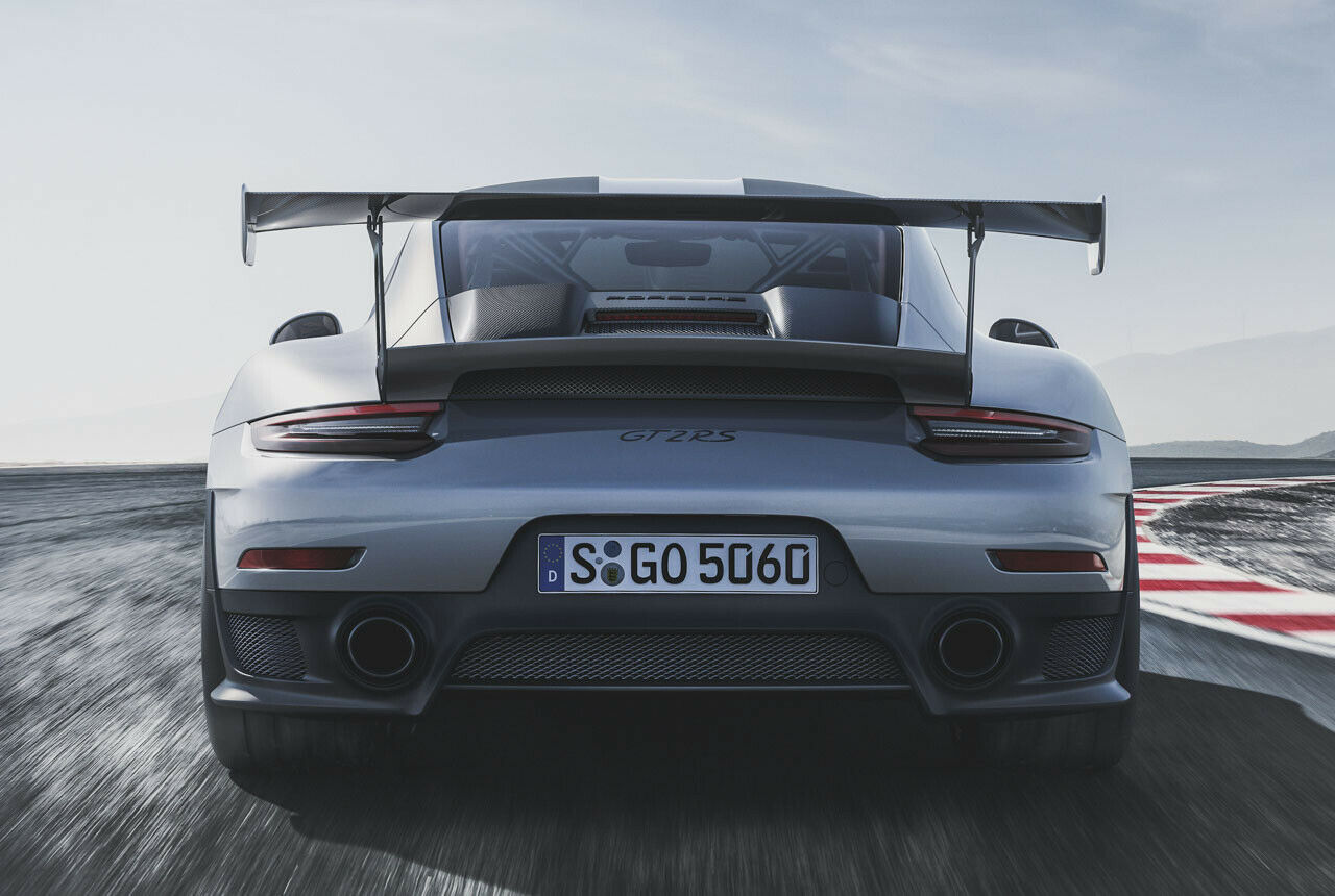 Porsche zieht hinten 325er-Reifen auf, optional auf Magnesiumfelgen