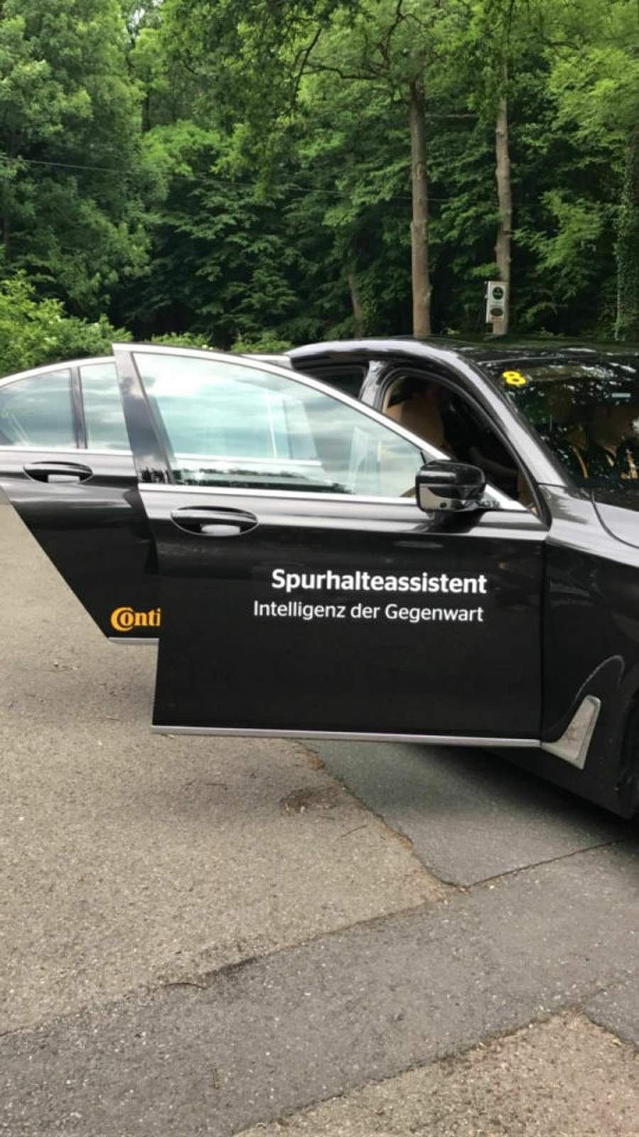 Der Spurhalteassistent wurde auf der Landstraße getestet