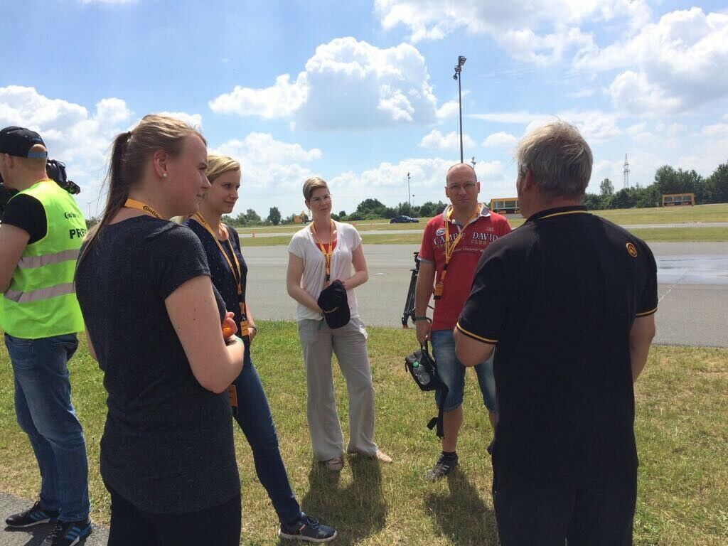 Zu jedem Modul geh&ouml;rt eine kurze theoretische Einweisung