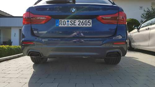 Schwarze Auspuffblenden komplett