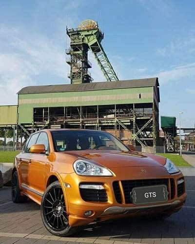 Porsche-cayenne-gts