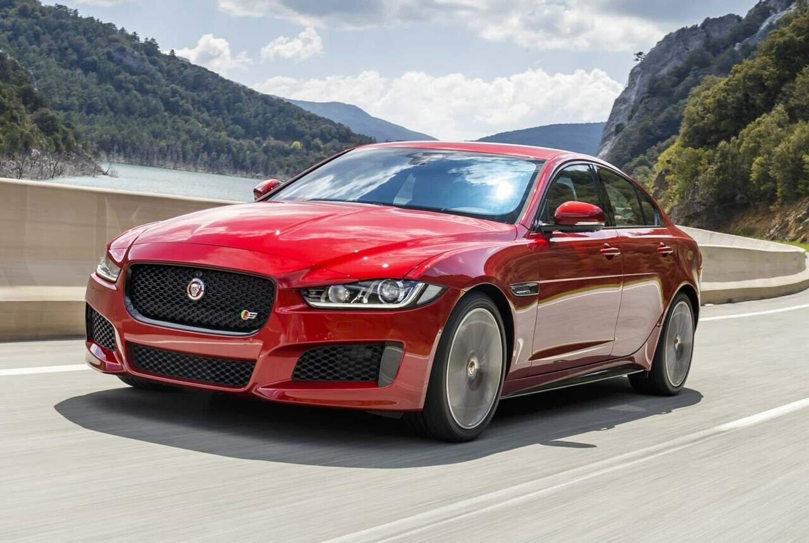 Jaguar XE Der Einstieg von Jaguar in die PremiumMittelklasse war in