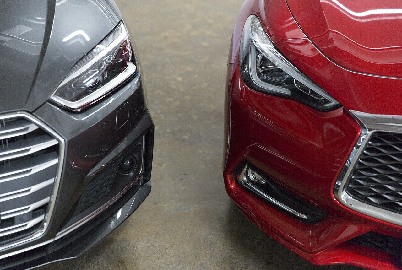 Unsere Testwagen waren mit adaptivem LED-Licht ausgerüstet, es leuchtet in beiden Fällen weit, hell und in die Kurve