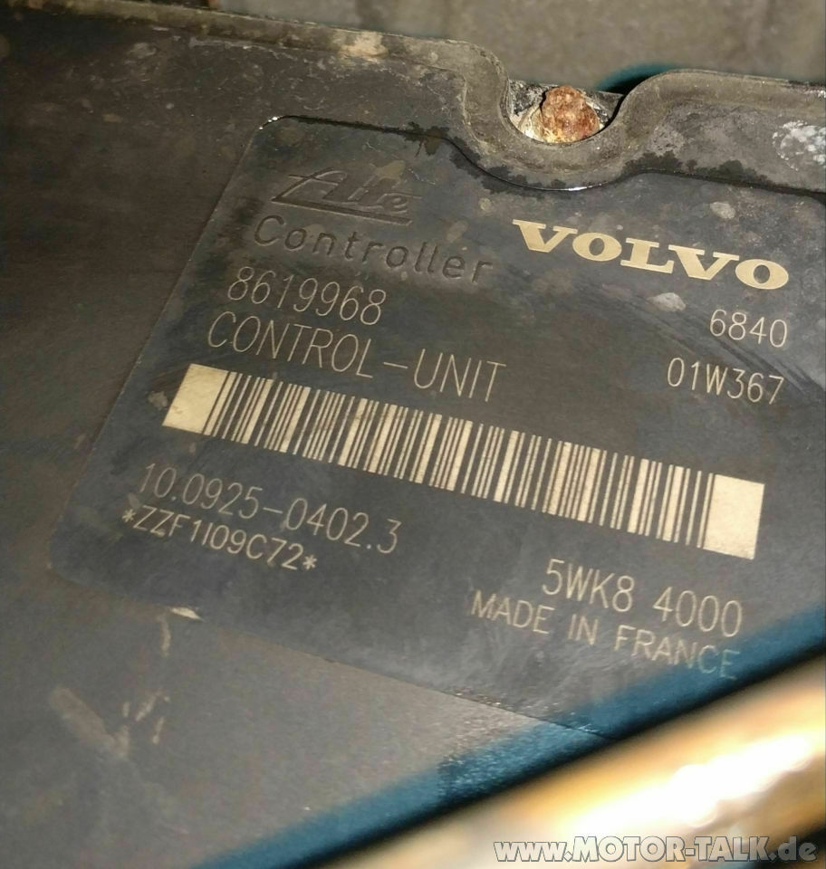 Volvo V70 II Bremse: keine Bremsflüssigkeit vorne rechts am ABS Hydraulikblock