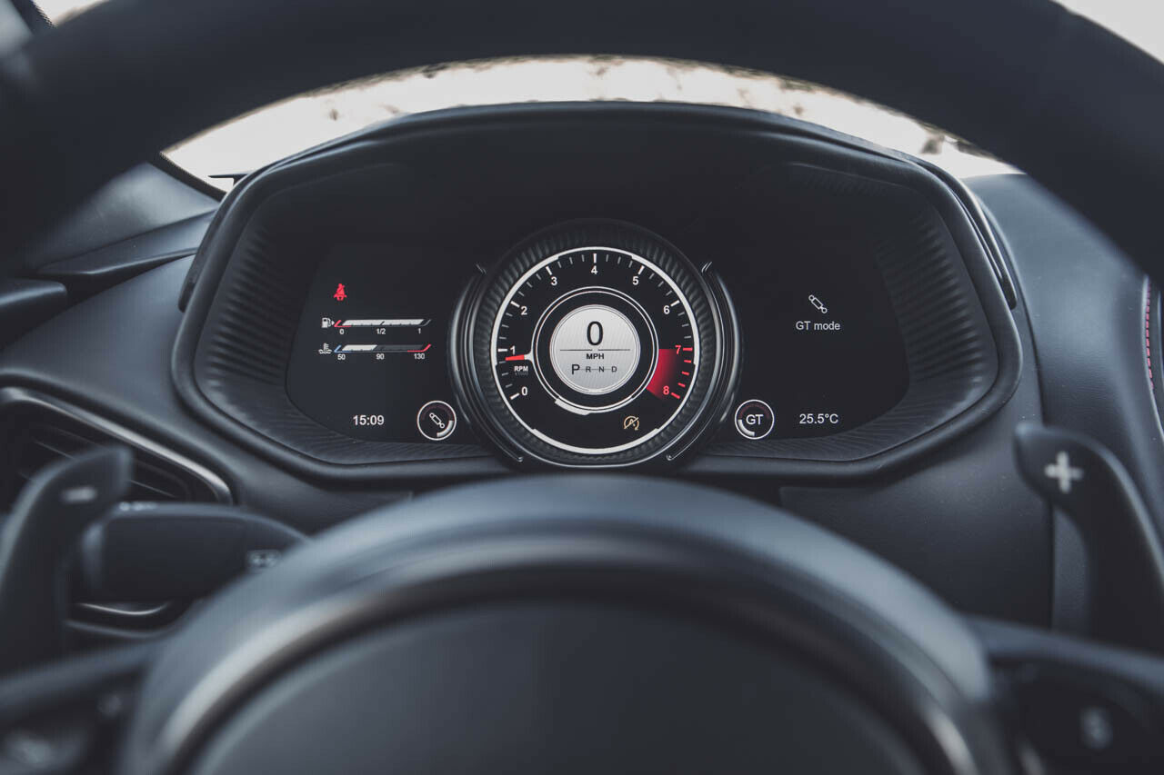 Digitaler Tacho im Aston Marin DB11