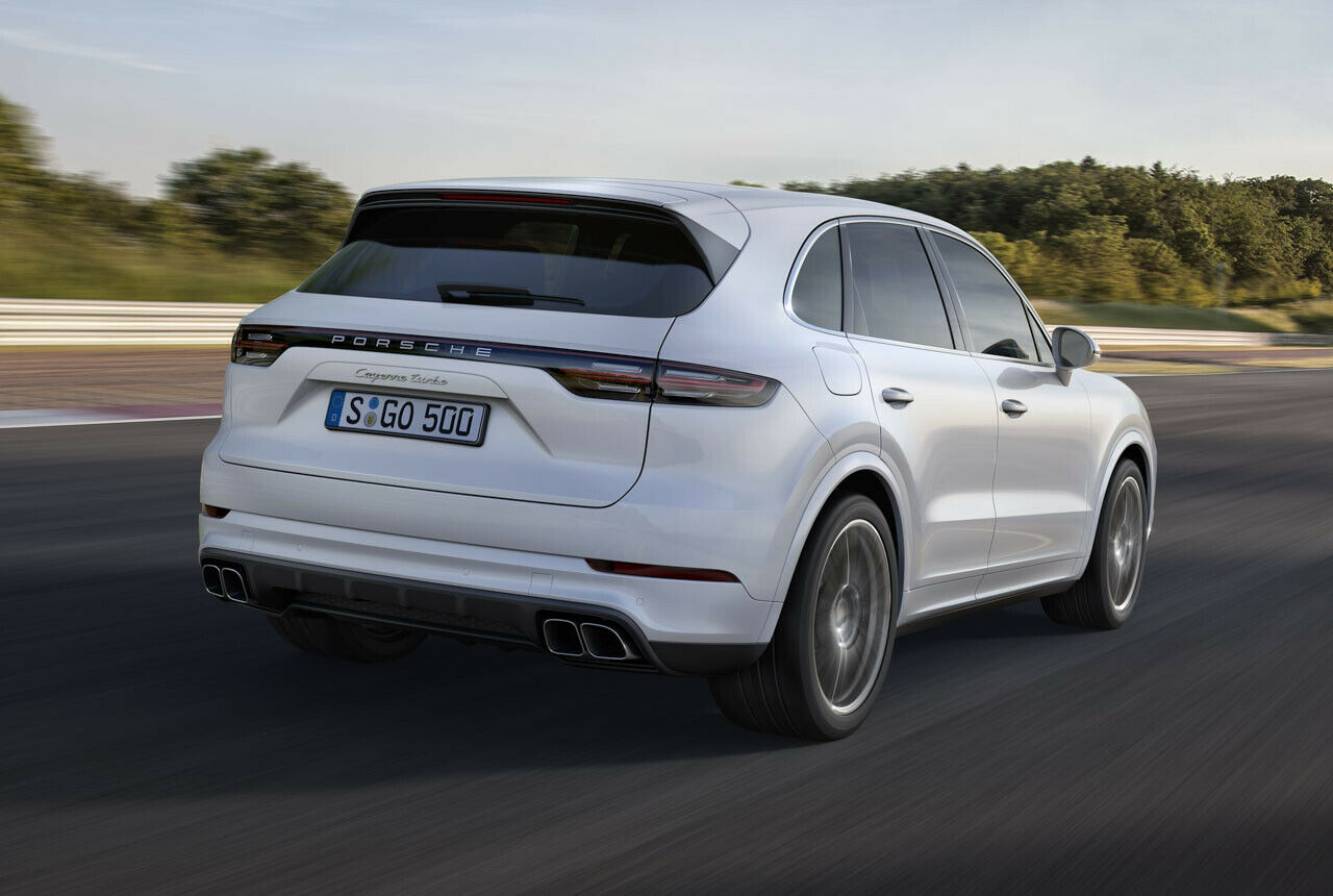 286 km/h H&ouml;chstgeschwindigkeit: Der Cayenne Turbo rast schneller als sein Vorg&auml;nger