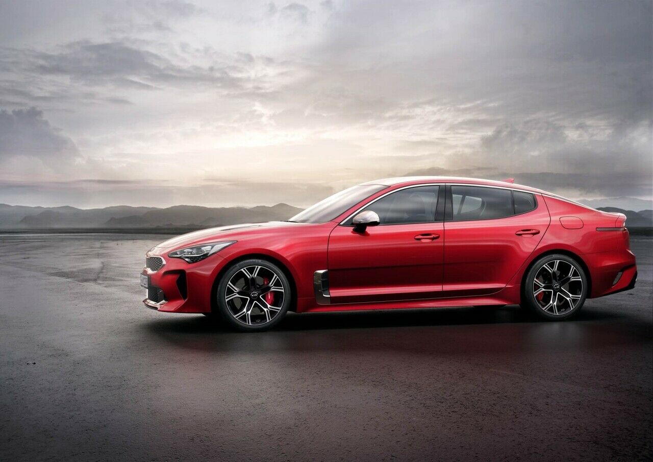 F&uuml;r mindestens 44.000 Euro ist der Kia Stinger ab Oktober in Deutschland zu haben