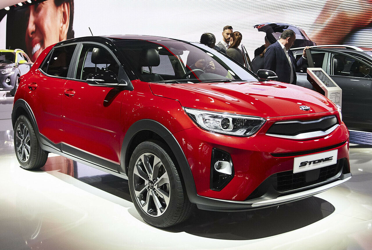 Kia bietet den Stonic in diversen Farben an, das Dach lässt sich in Kontrastfarbe ordern