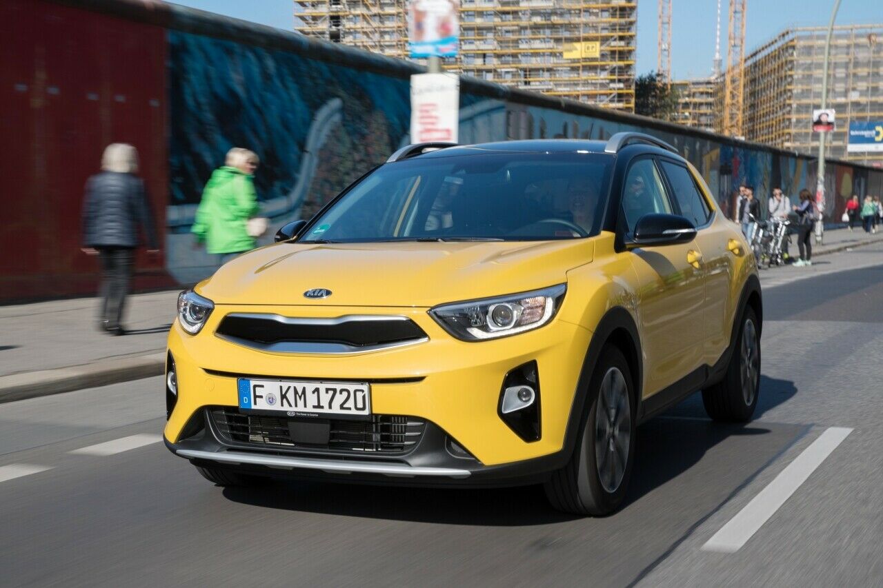 Das Pendant zu Hyundais Kona: der Kia Stonic wird vorerst nur mit Verbrennern ausger&uuml;stet, ein Elektromodell w&auml;re m&ouml;glich