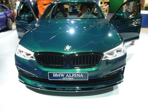 G30 D5 auf der IAA 2017.jpg