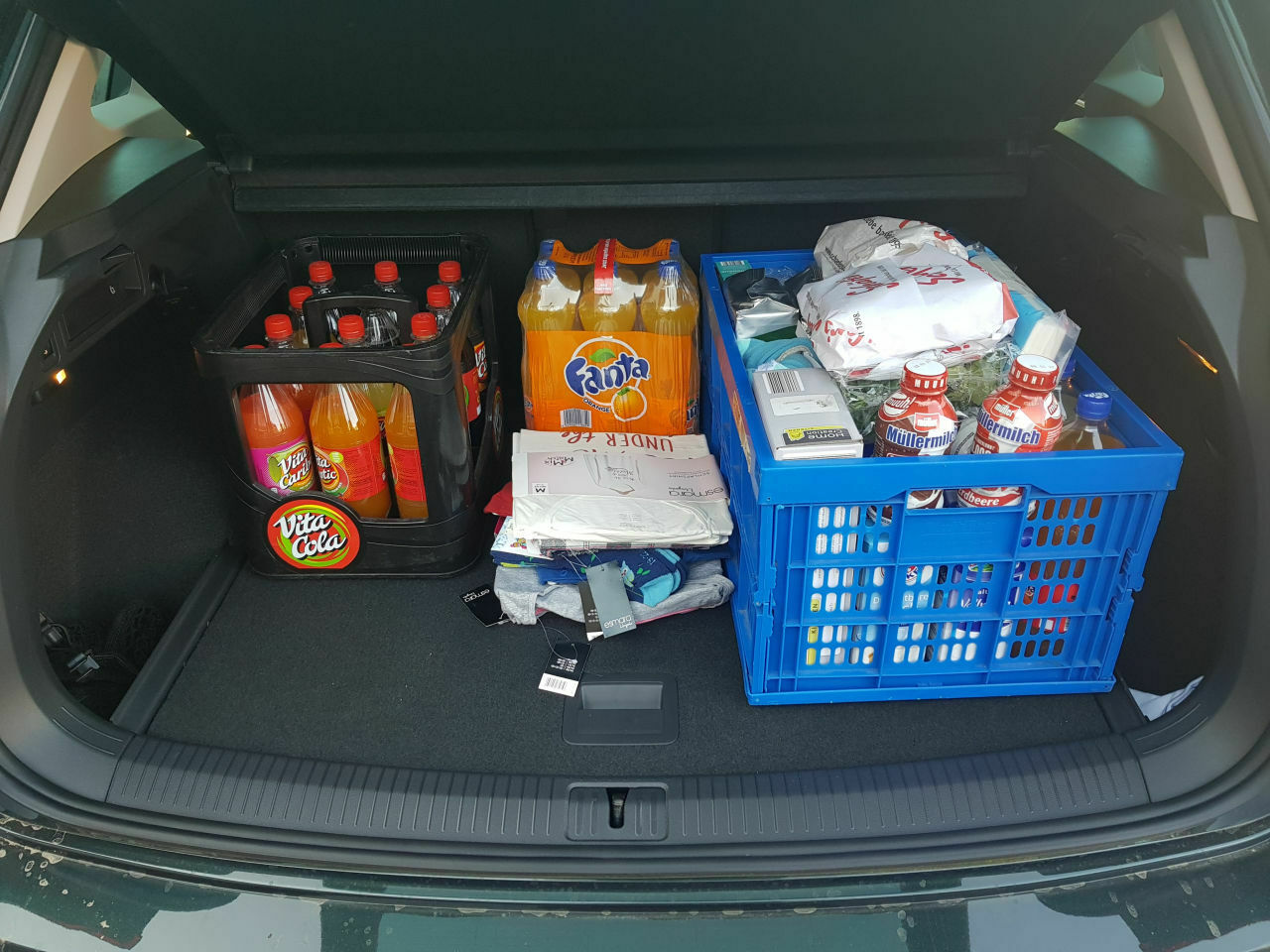 Ein Wocheneinkauf passt bequem in den Kofferraum