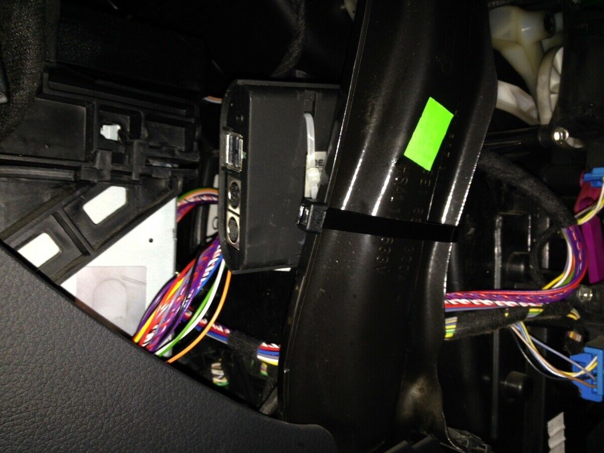 Exeo Concert II kompatibel zum A4 B7 RNS-E (Dension GW Pro BT)