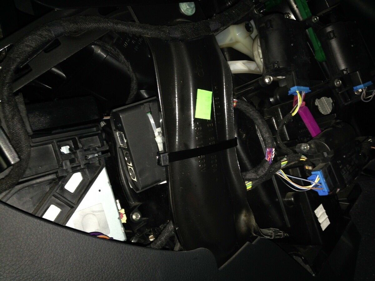 Exeo Concert II kompatibel zum A4 B7 RNS-E (Dension GW Pro BT)