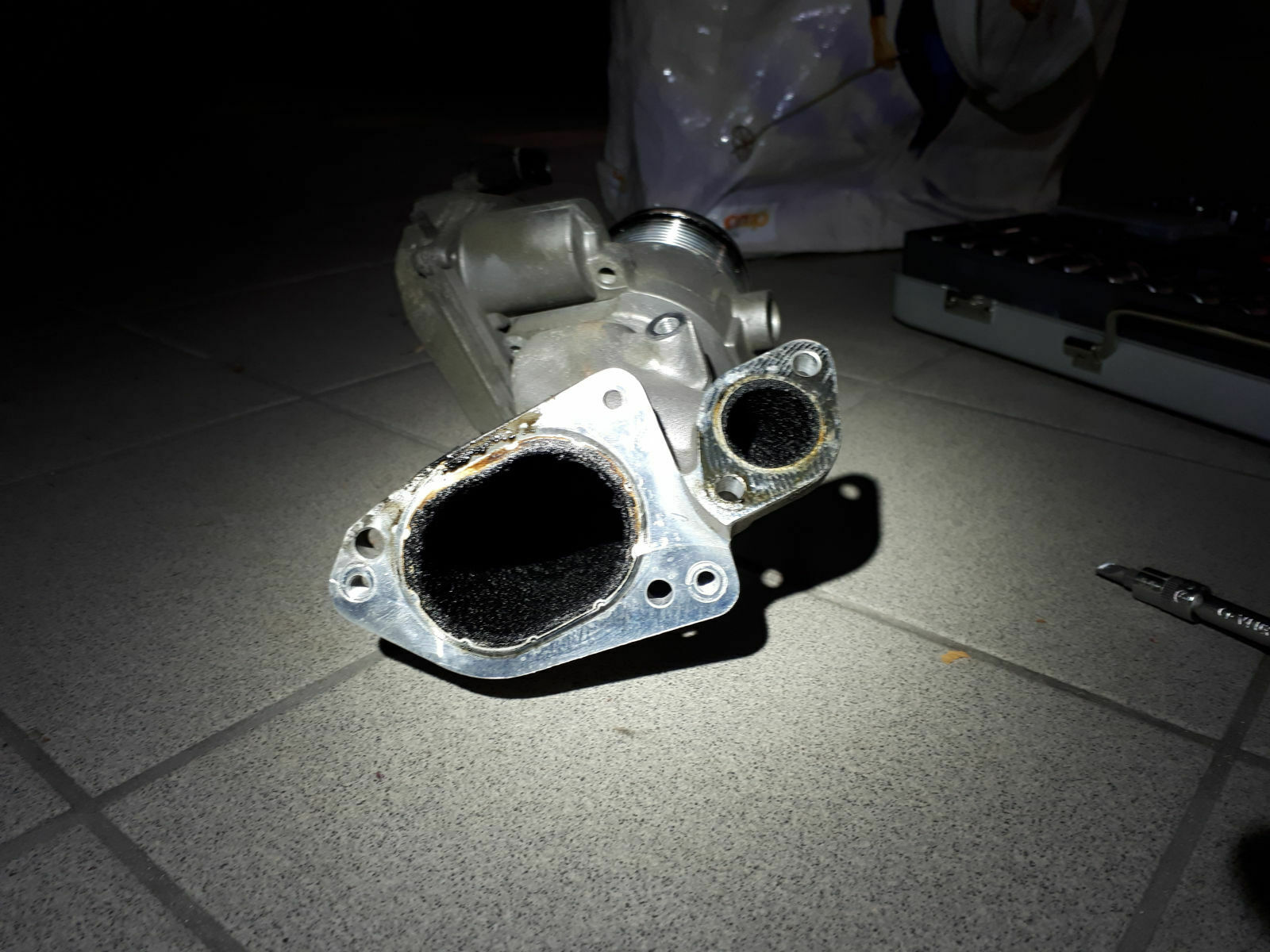 Saugrohrklappe 2 Audi 2,7 TDI