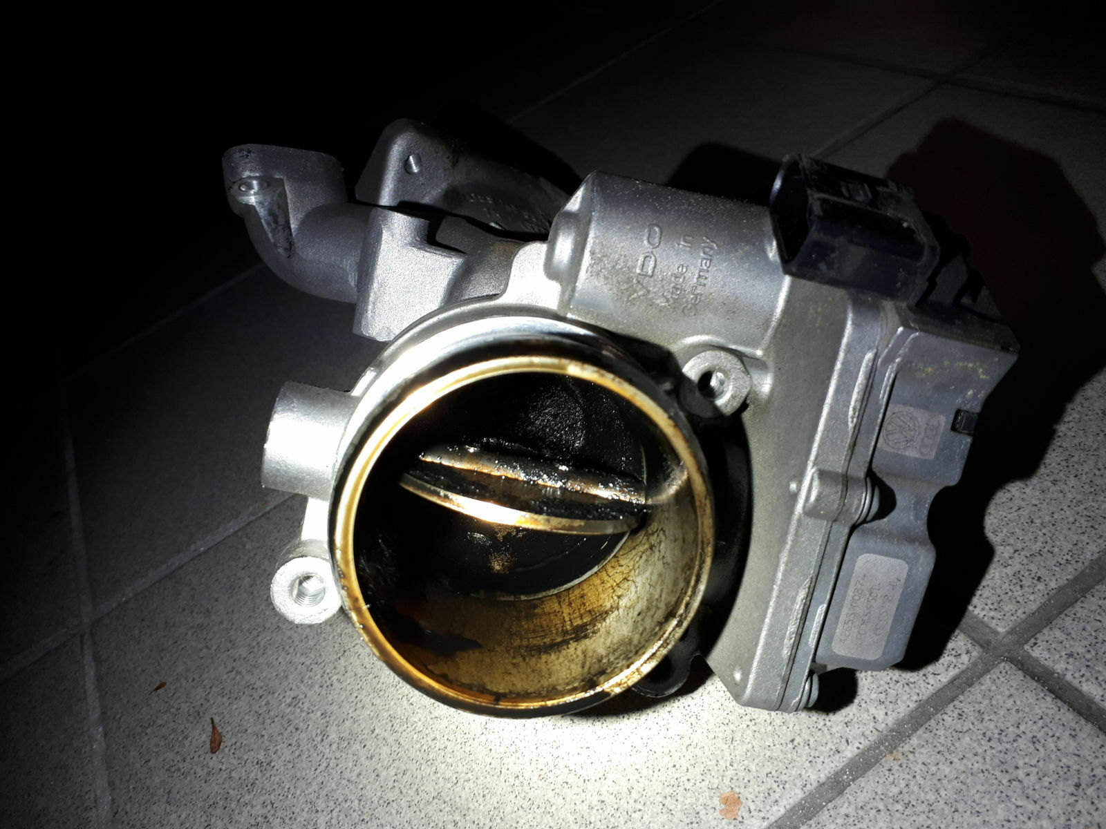 Saugrohrklappe 2 Audi 2,7 TDI