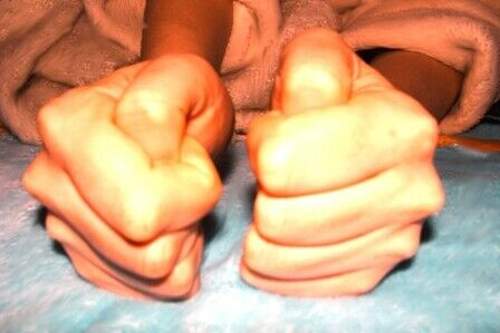 A142876d1284655985-daumen-druecken