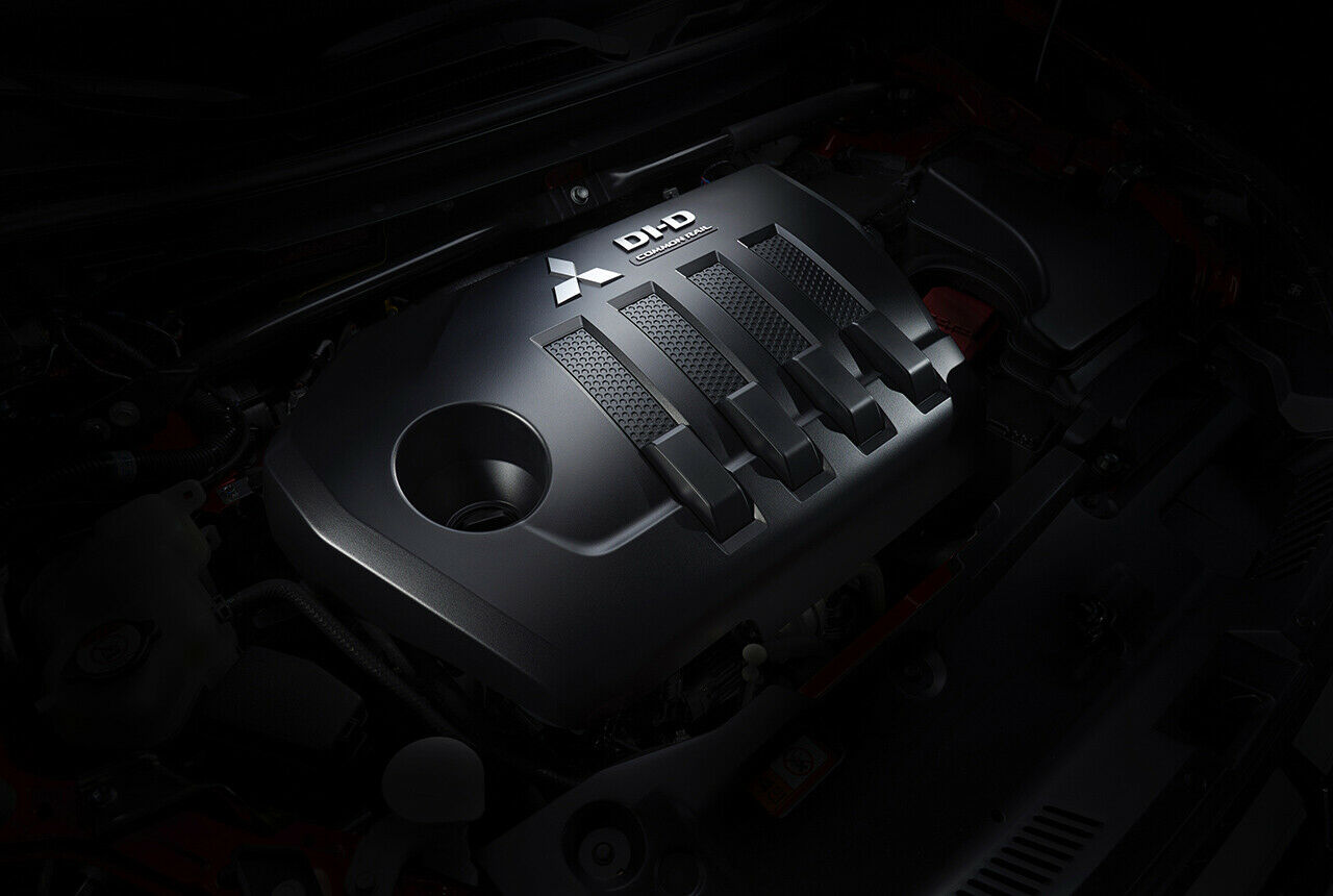 Der aktuell einzige: Ein 1,5-Liter Vierzylinder Turbo-Benziner mit 163 PS ist alles, was beim Marktstart des Mitsubishi Eclipse Cross verfügbar ist