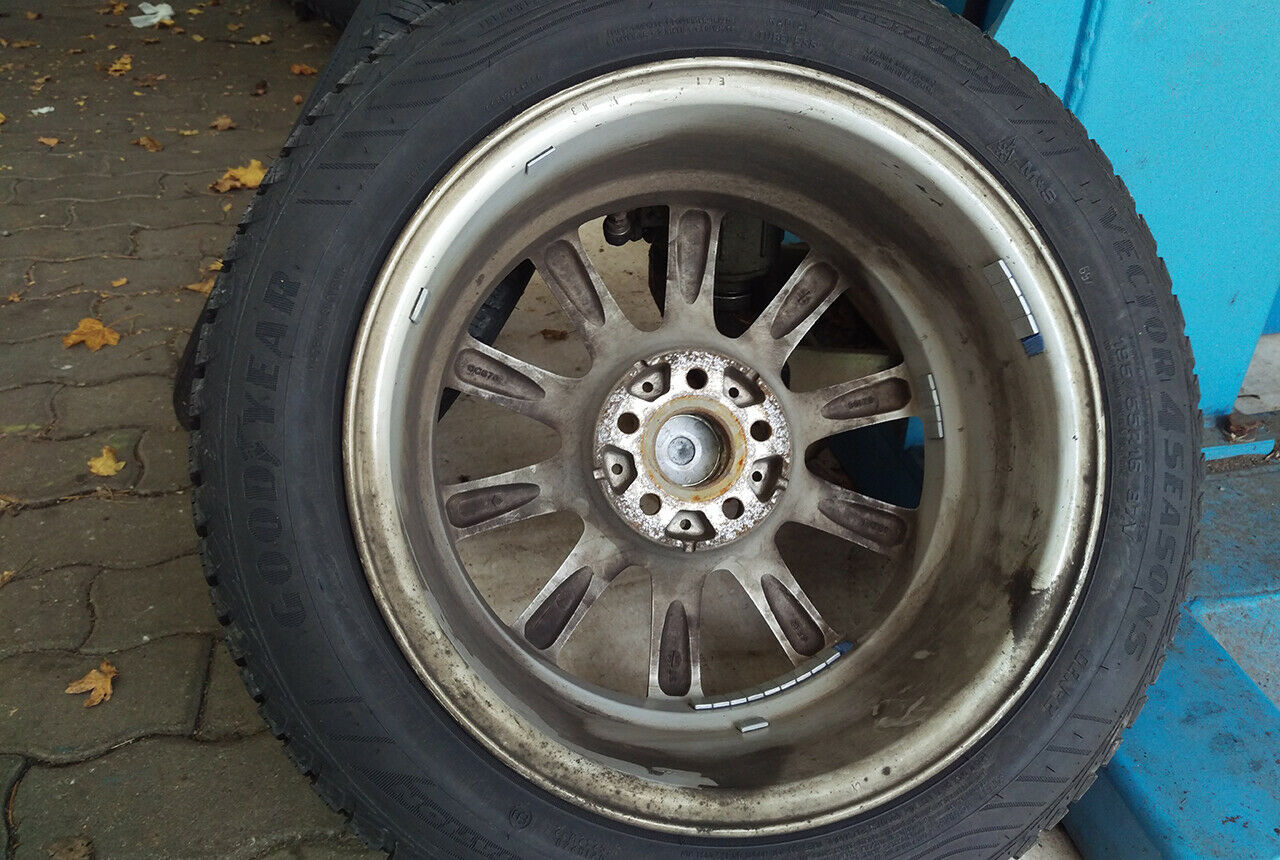 Daniel hat den Reifen nach dem Wuchten ohne Gewichtsparprogramm fotografiert