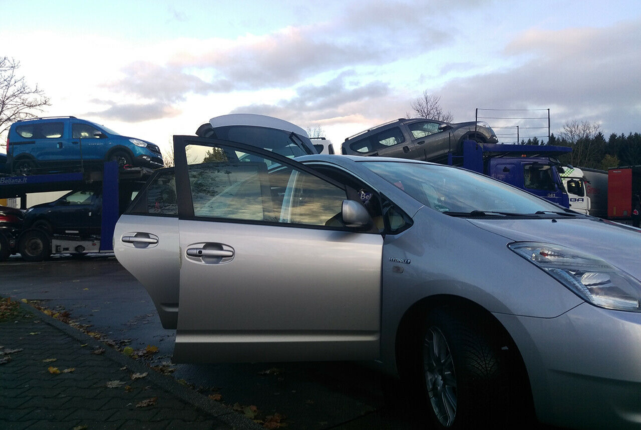 Daniel f&auml;hrt die Ganzjahresreifen mit dem Prius seiner Frau
