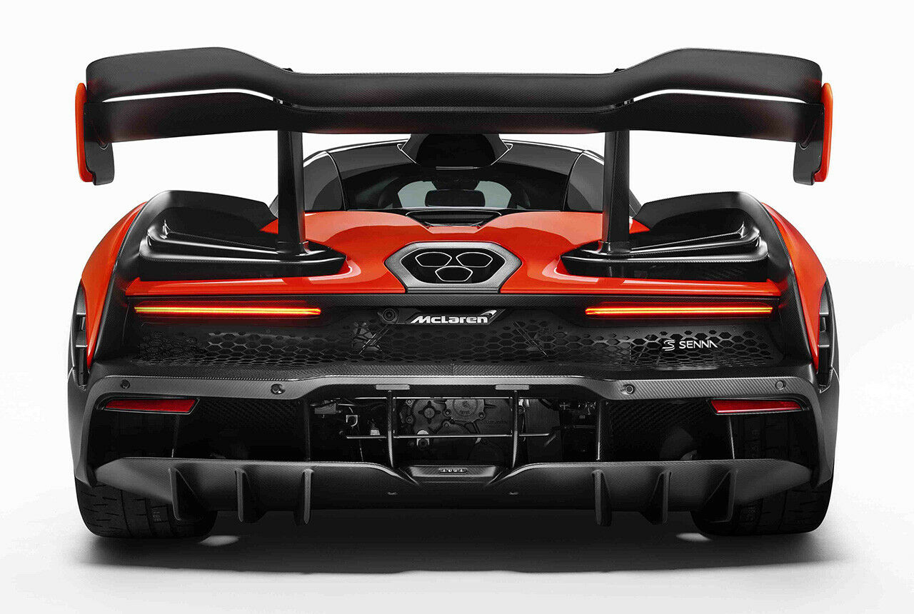 Der monströse Heckflügel des McLaren Senna passt sich aktiv den Fahrbedingungen an