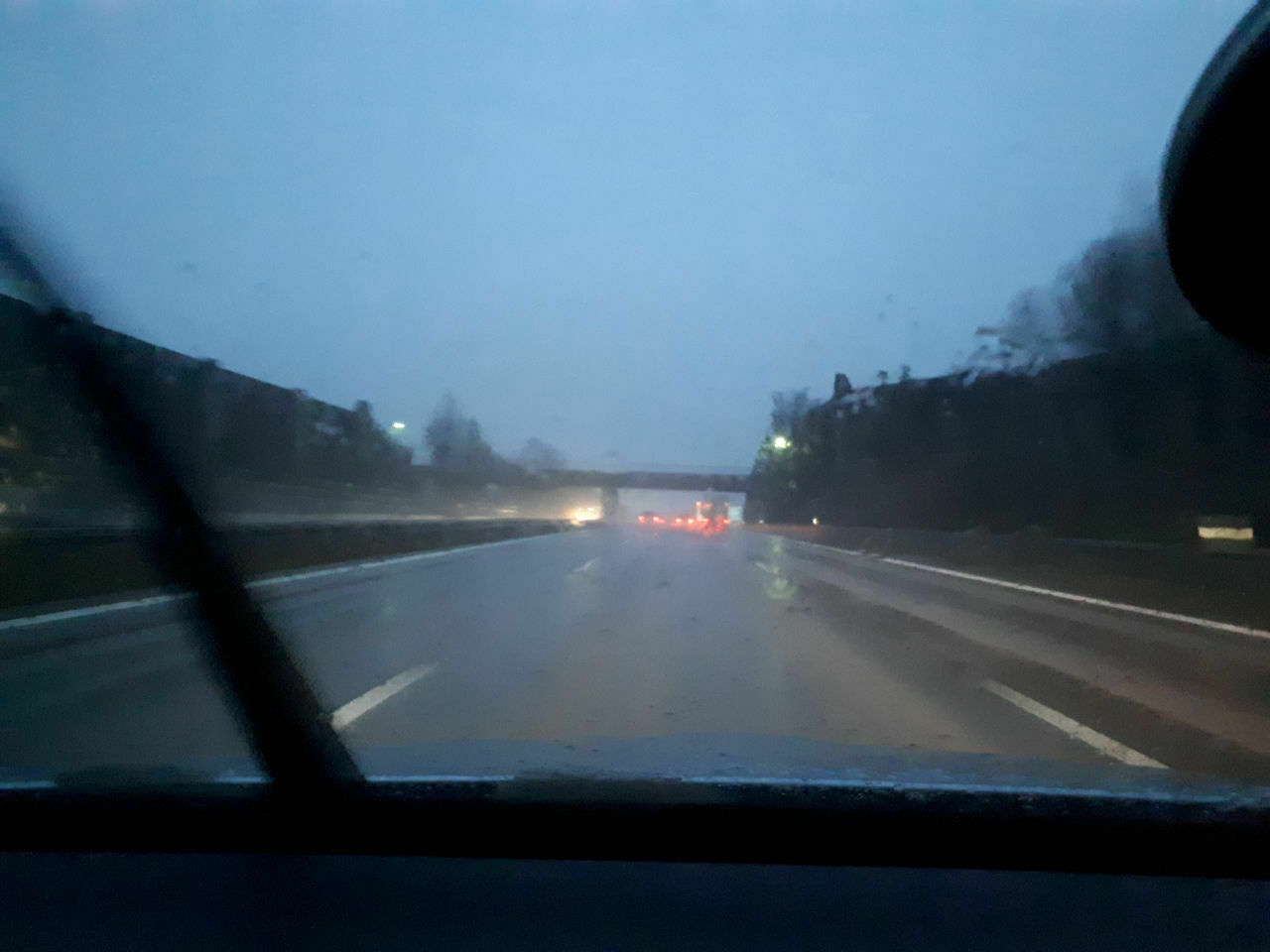 Der Schrottplatz - Spiegelsymmetrisch des Showrooms