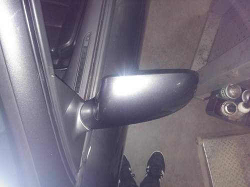 Spiegel links, überdreht