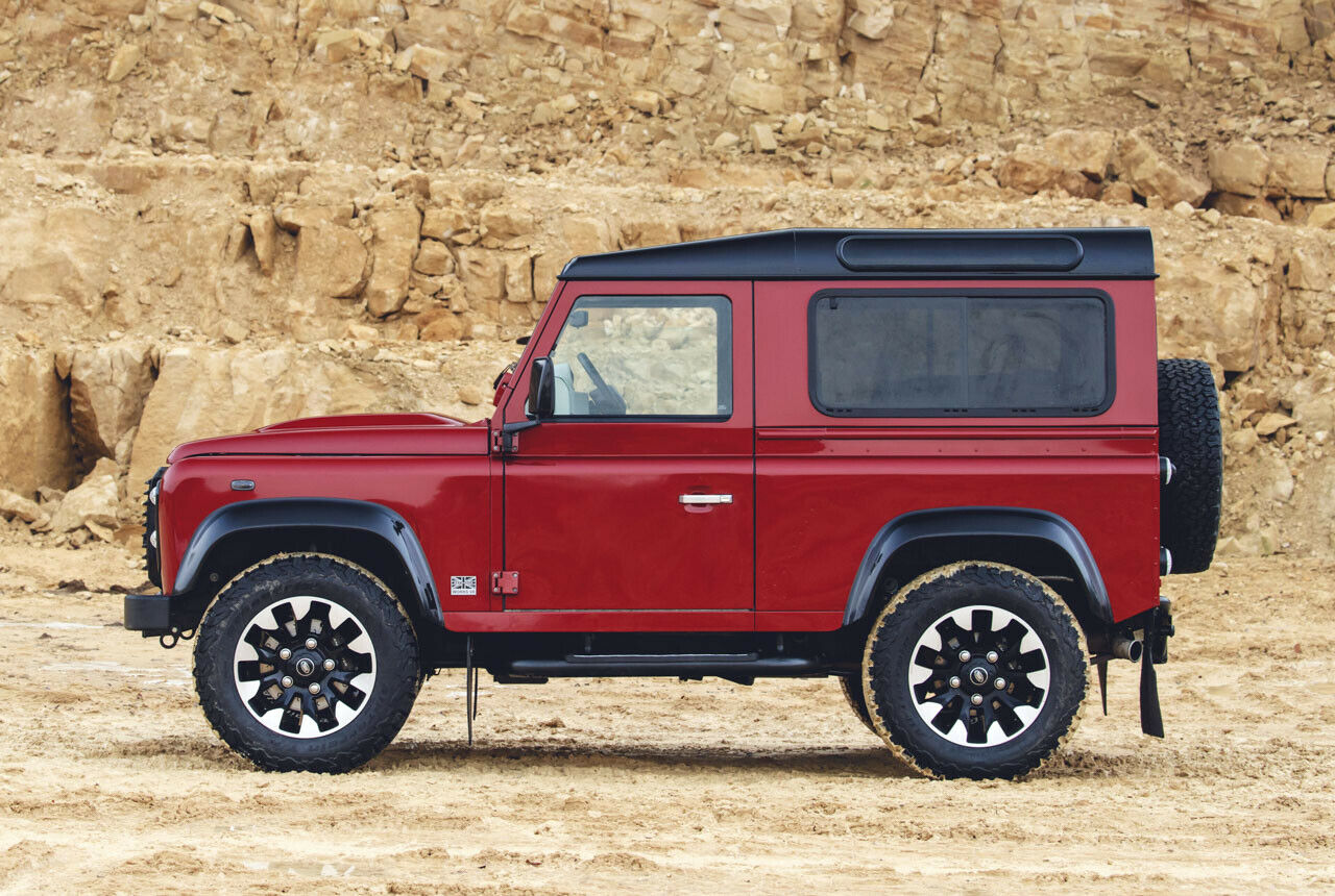 Land Rover wählte die Basismodelle für den Neuaufbau mit Bedacht. Die Kriterien: Modelle ab 2012 und weniger als 32.000 Kilometer Laufleistung