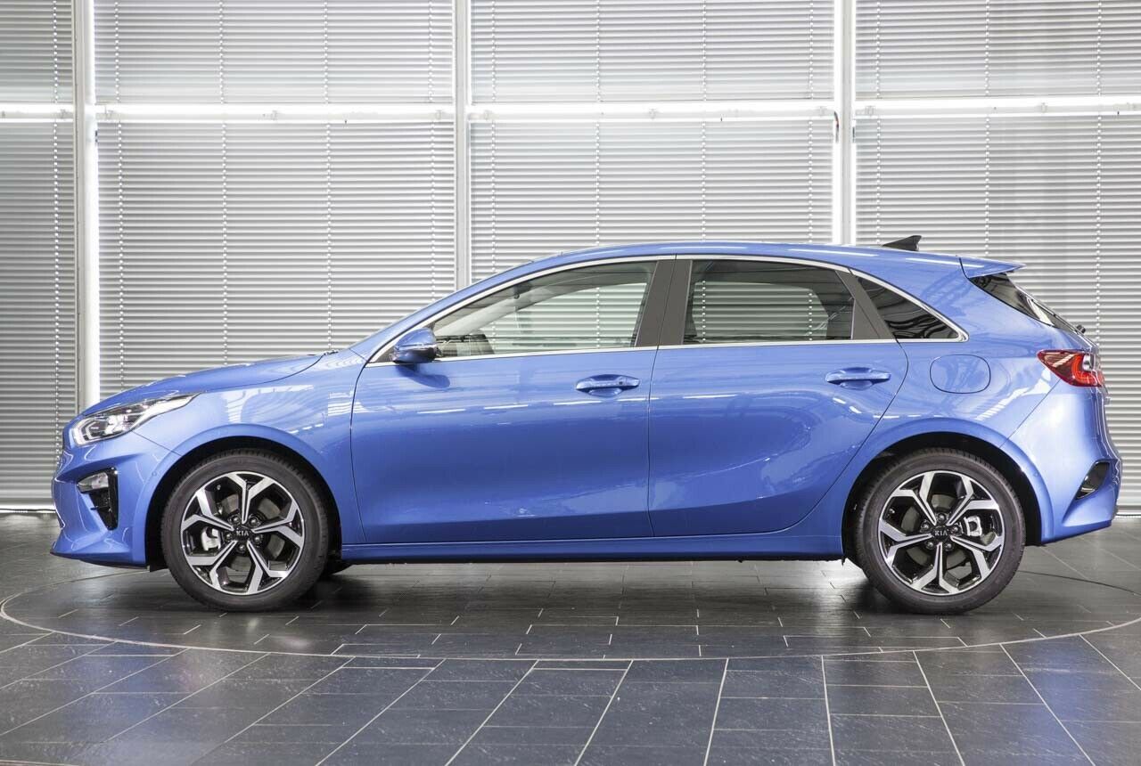 Länge und Radstand des Kia Ceed bleiben zum Generationswechsel gleich, die Proportionen ändern sich stark