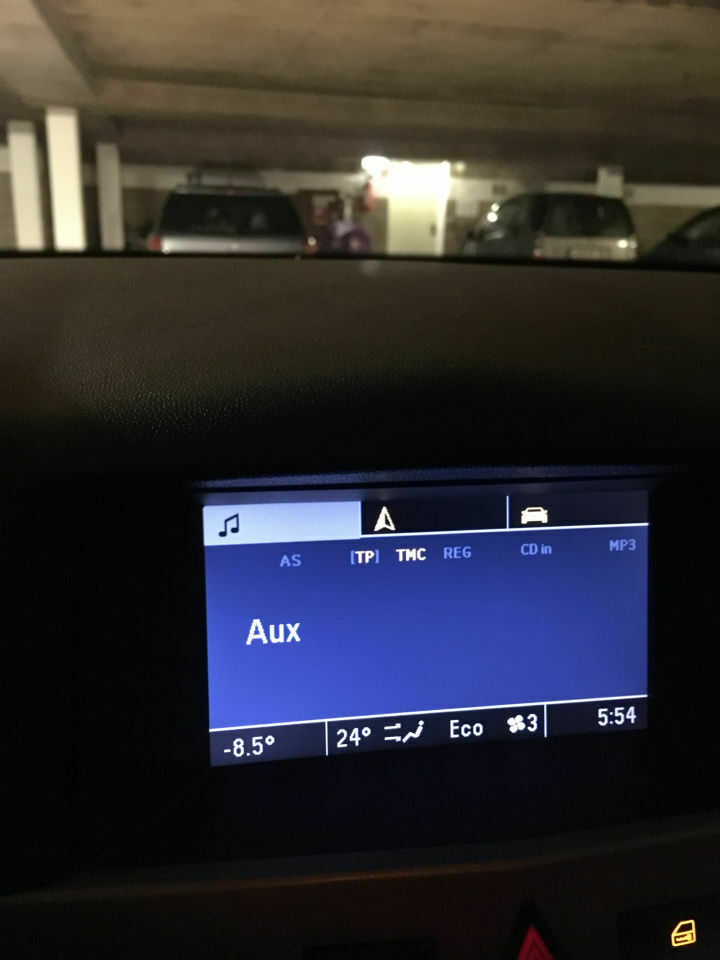 Der Schrottplatz - Spiegelsymmetrisch des Showrooms