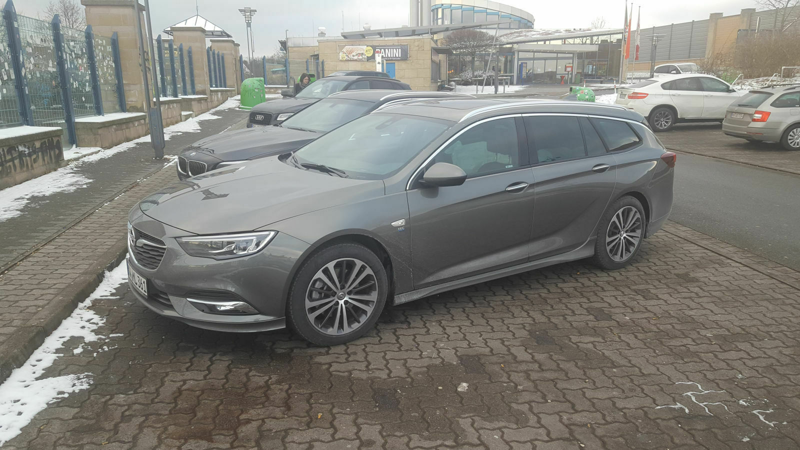 Zeigt her euren Insignia B