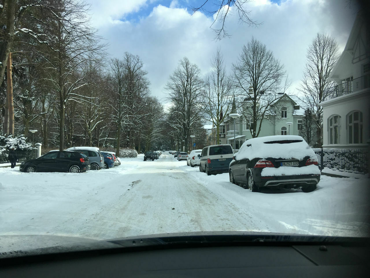 Der Schrottplatz - Spiegelsymmetrisch des Showrooms