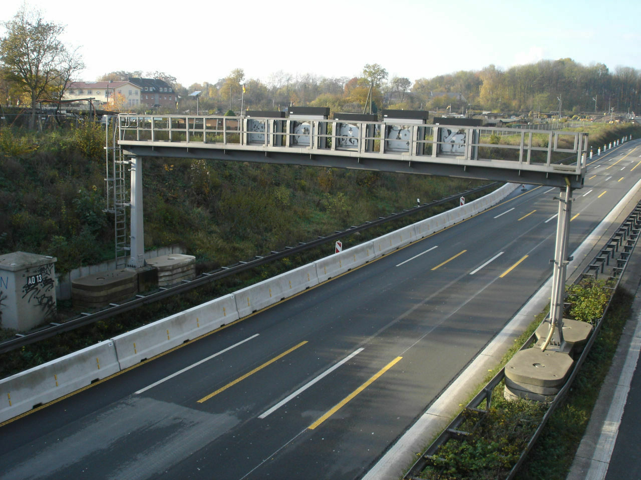 Der Schrottplatz - Spiegelsymmetrisch des Showrooms