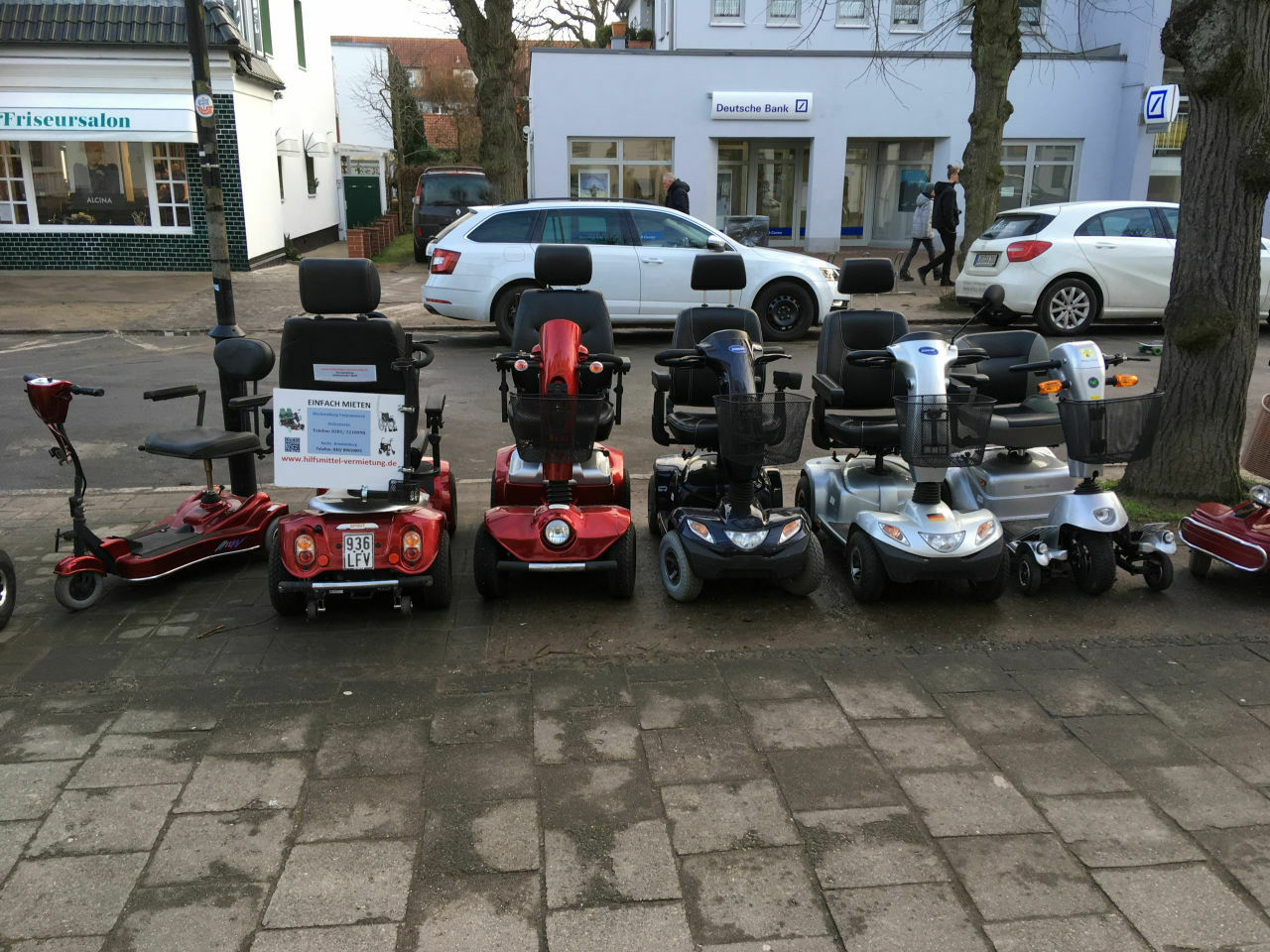 Der Schrottplatz - Spiegelsymmetrisch des Showrooms