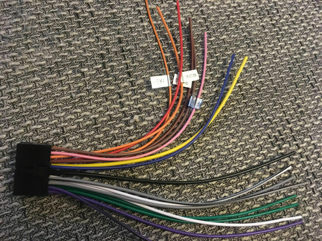 Chinaradio einbauen -> Adapter notwendig?