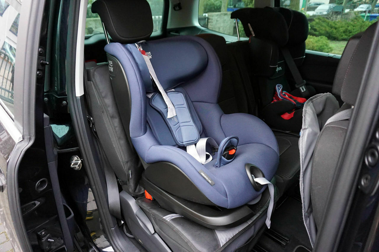 Der eingebaute Britax R&ouml;mer Trifix2 I-Size