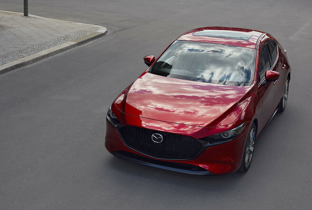 Großer Grill, schmalere Scheinwerfer: Mazda3 2019