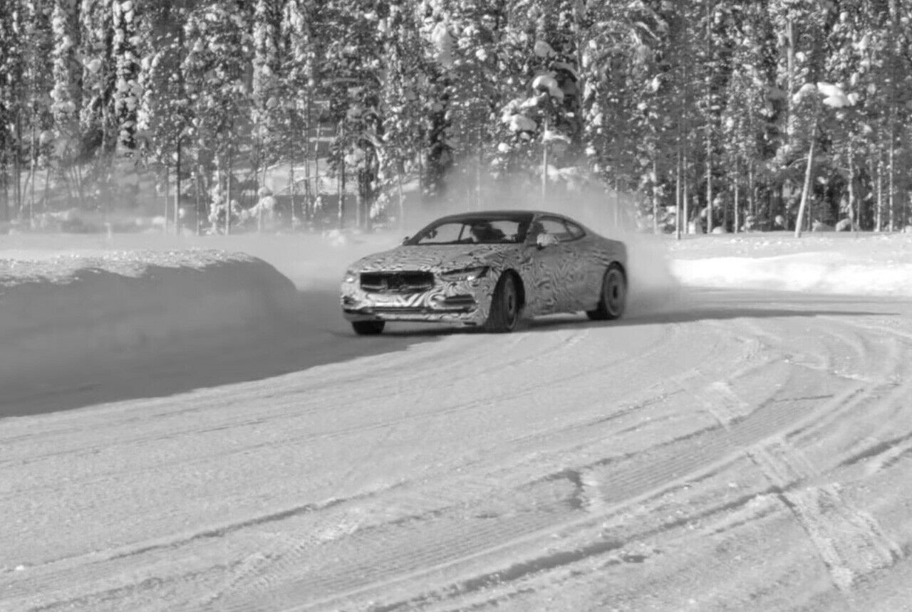 Die beiden Elektromotoren an der Hinterachse sind durch Planetengetriebe verbunden, das ermöglicht echtes Torque Vectoring