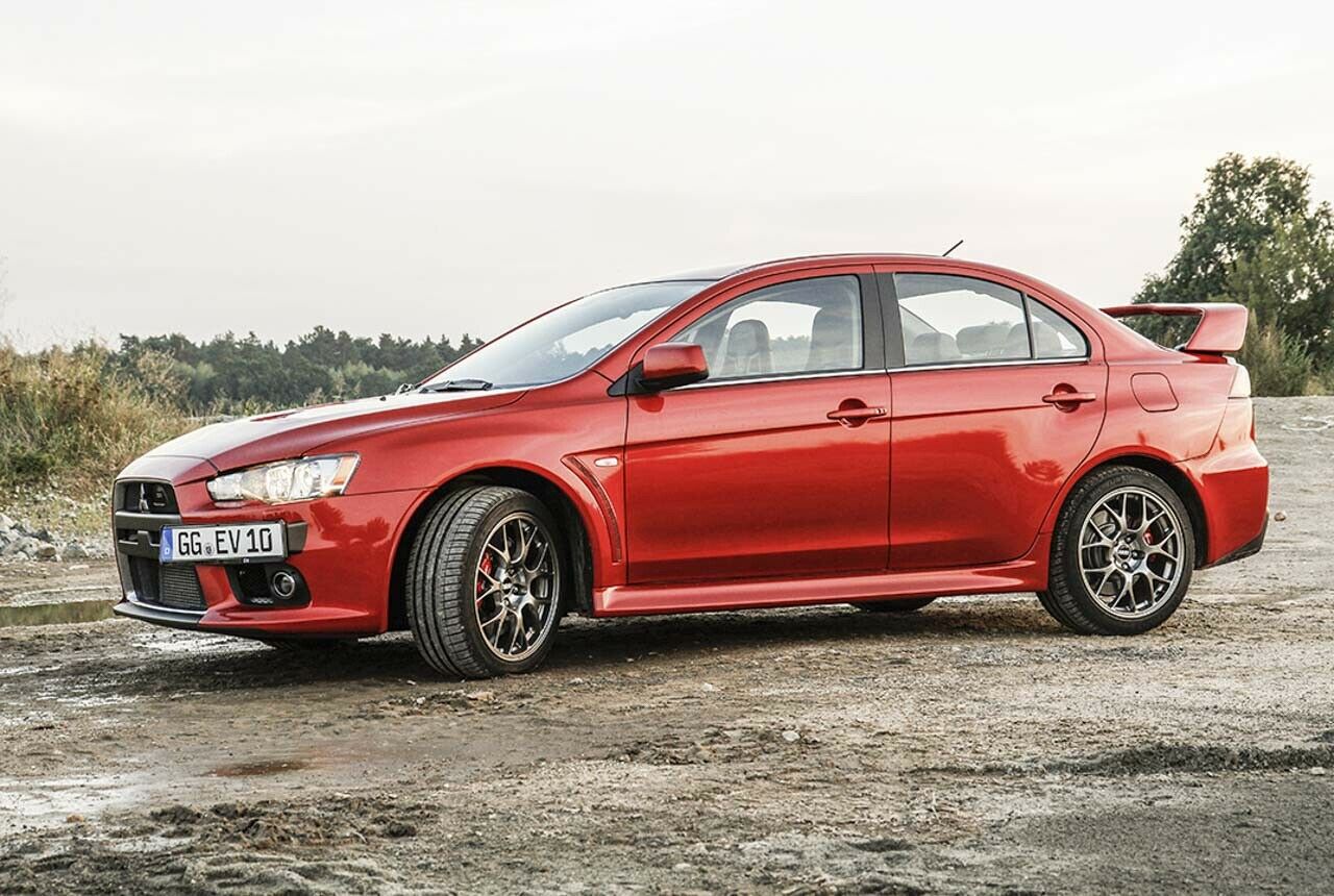 Der Mitsubishi Lancer in seiner glorreichsten Form: Als Rallye-Derivat Evolution mit aufgeladenem 2,0-Liter-Motor und Spoilerwerk