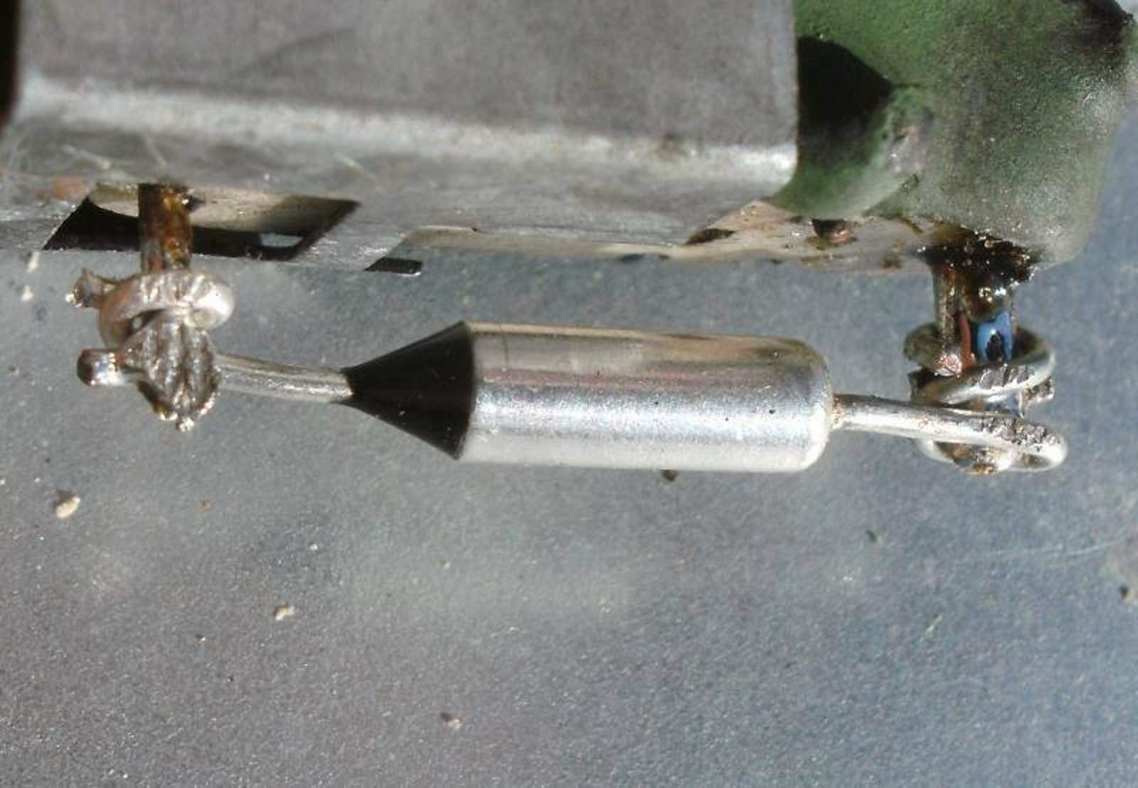 temperatursicherung-umwickelt-und-gequetscht