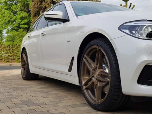 Seitensansicht-von-vorne-rechts